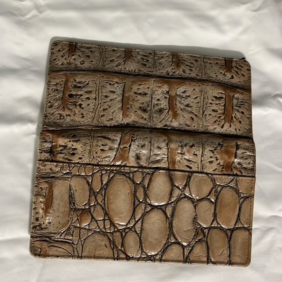 Brahmin Orinoco wallet - Picture 4 of 4